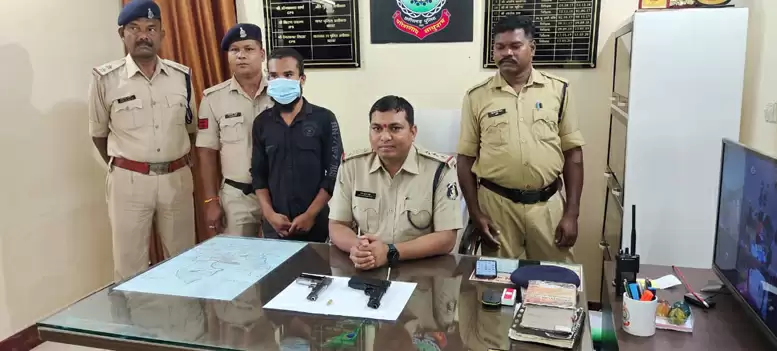 जगदलपुर : 9 एमएम पिस्टल व माउजर पिस्टल के साथ एक आरोपित गिरफ्तार