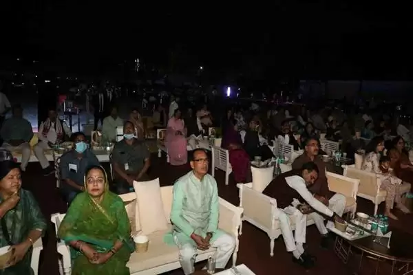 CM शिवराज सिंह चौहान ने देखी फिल्म "द कश्मीर फाइल्स"