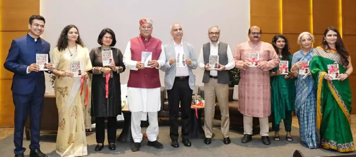 मुख्यमंत्री भूपेश बघेल ने किया भारत के प्रधानमंत्री किताब का विमोचन