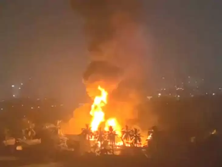 मुंबई में सैमसंग सर्विस सेंटर में लगी आग