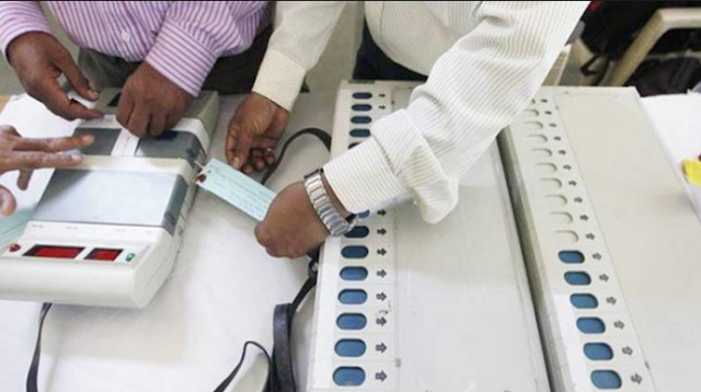 EVM से नहीं हो सकती छेड़छाड़: चुनाव आयोग