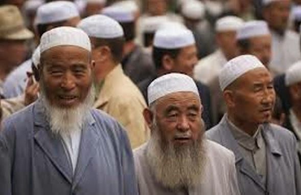 उइगर मुसलमानों की जन्म दर को घटाने के लिए चीन सरकार करा रही जबरन नसबंदी, गर्भपात