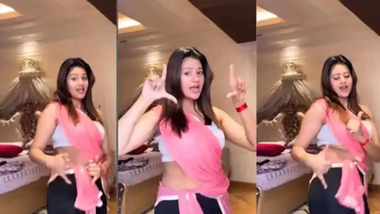 Anjali Arora Sexy Video