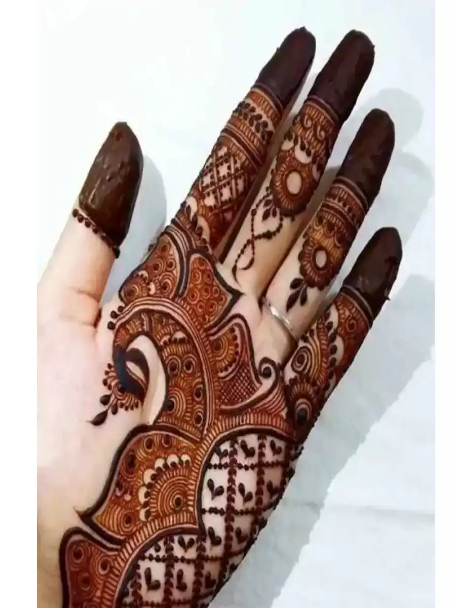 Karva Chauth Mehndi Designs That Are Trending Big Time | Karva chauth  mehndi designs, Simple mehndi designs, Unique mehndi designs