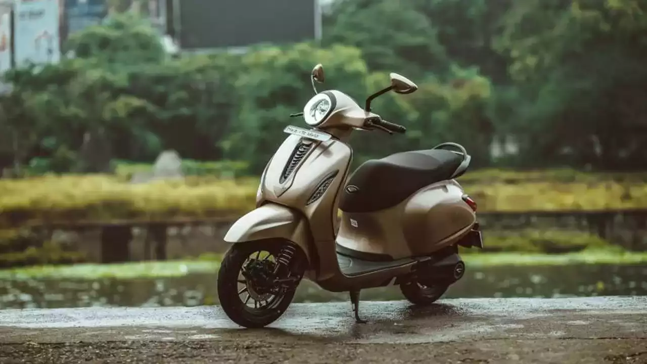 Bajaj Chetak Premium