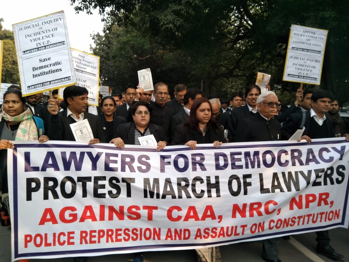 CAA के खिलाफ सुप्रीम कोर्ट के वकीलों का प्रदर्शन, एक्ट्रेस बोली- अब बोलो देशद्रोही